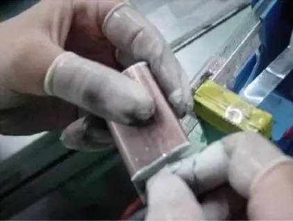 等離子清洗機在鋰電池行業(yè)的應(yīng)用-【東信高科】